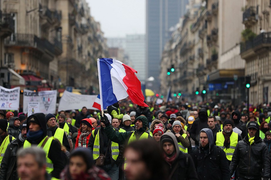 Les Gilets Jaunes Manifestent Sans Heurts Majeurs