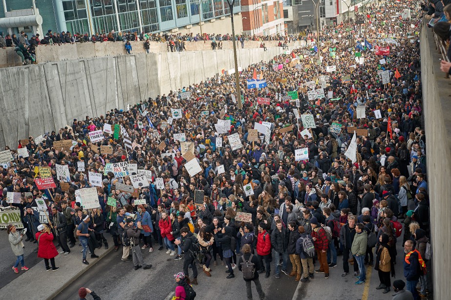 Une grande marche pour le climat a eu lieu... (PHOTO ANDRÉ PICHETTE, LA PRESSE)