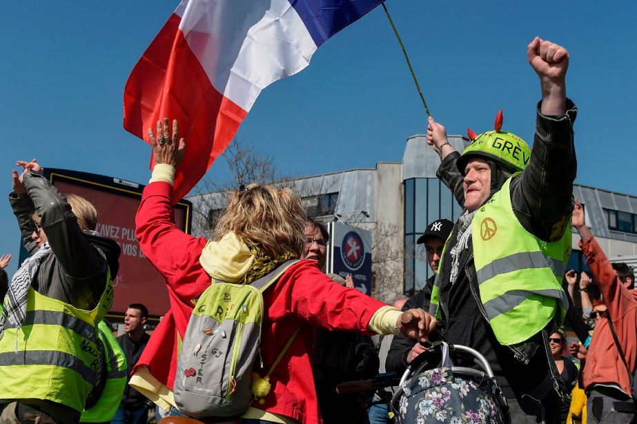 Gilets Jaunes Une Journée émaillée Dincidents