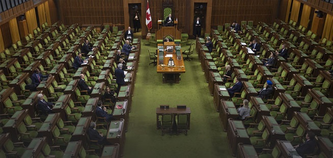 Le plan d'urgence fédéral adopté aux Communes